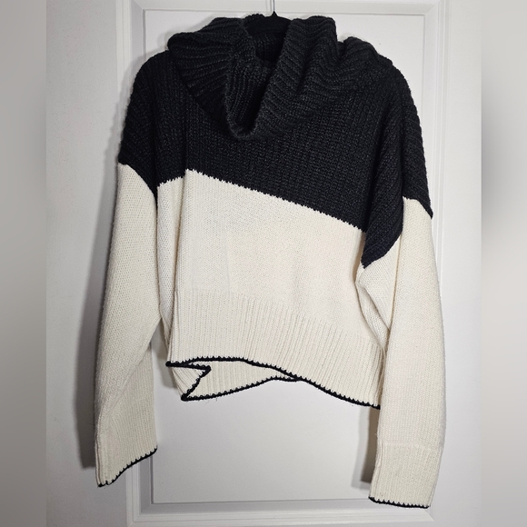 Topshop Sweaters - Topshop Colorblock Cowl Neck Sweater